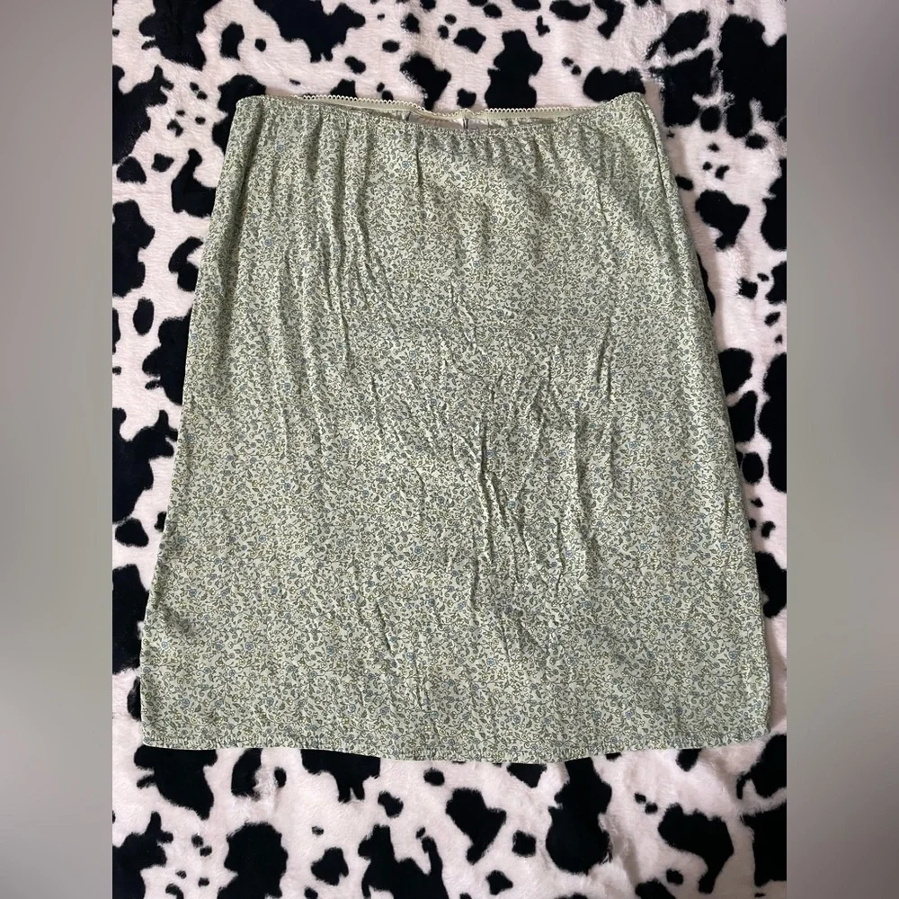 Old Navy Pastel Green Floral Slip Skirt - Picture 4 of 6